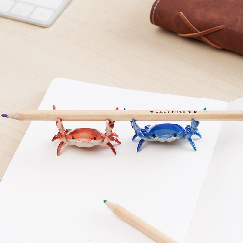 Japanese Pen Holder Creative Design INS Internet Celebrity Weightlifting Crab Pen Stand Storage Pen Holder Ornament Model