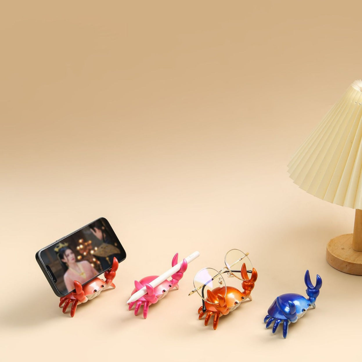 Japanese Pen Holder Creative Design INS Internet Celebrity Weightlifting Crab Pen Stand Storage Pen Holder Ornament Model