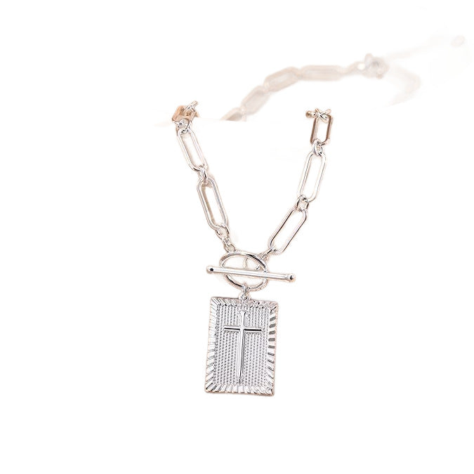 Vintage Gold Cross Pendant Necklace with O Ring Clasp and Paperclip Chain Elegant Retro Statement Collarbone Necklace for Women Men Unisex Jewelry